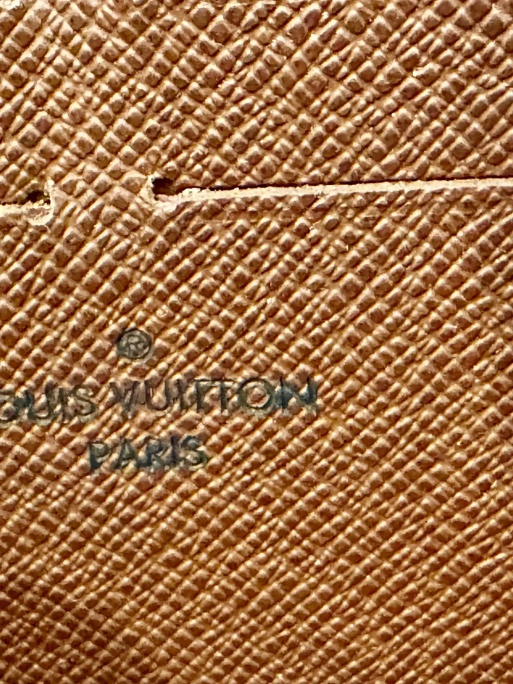 Louis Vuitton long 